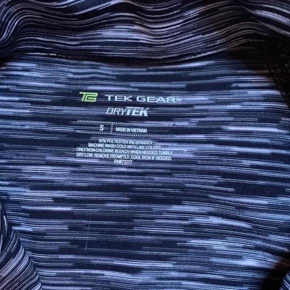 Tek-Gear, Dry tek. Womens small long sleeve shirt - Picture 2 of 8